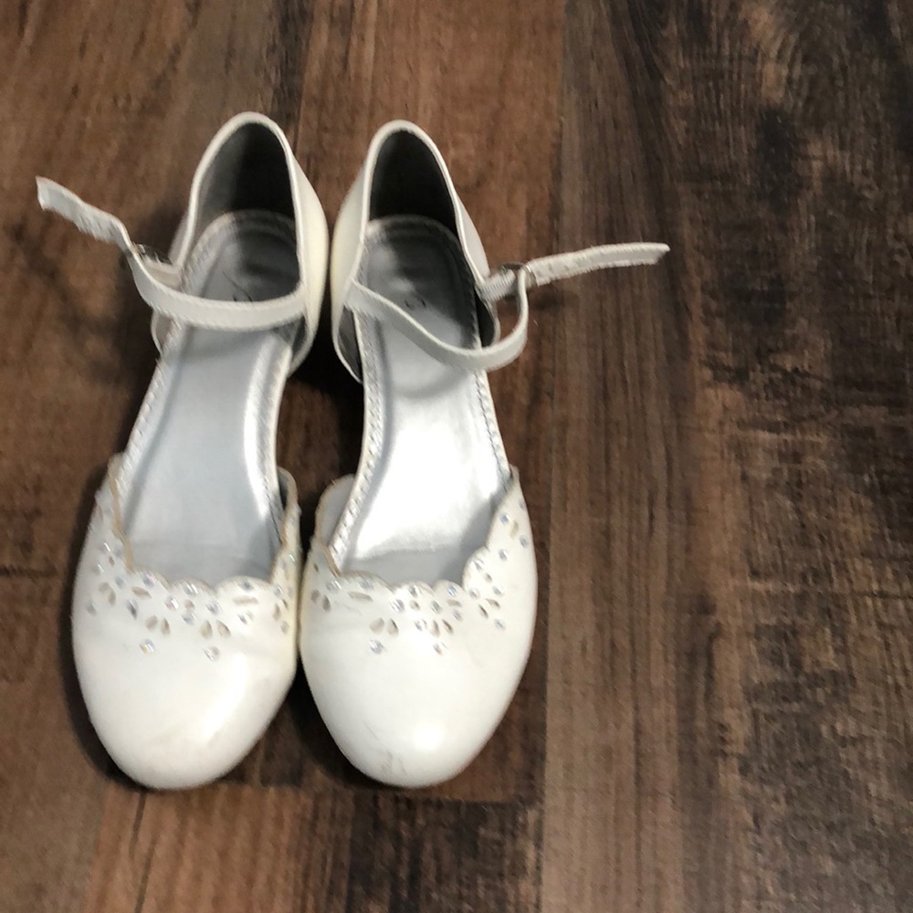 Size 5 dress sandal ivory colored